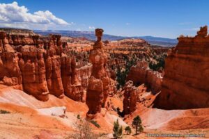 A view of some very pretty rocks in the desert.